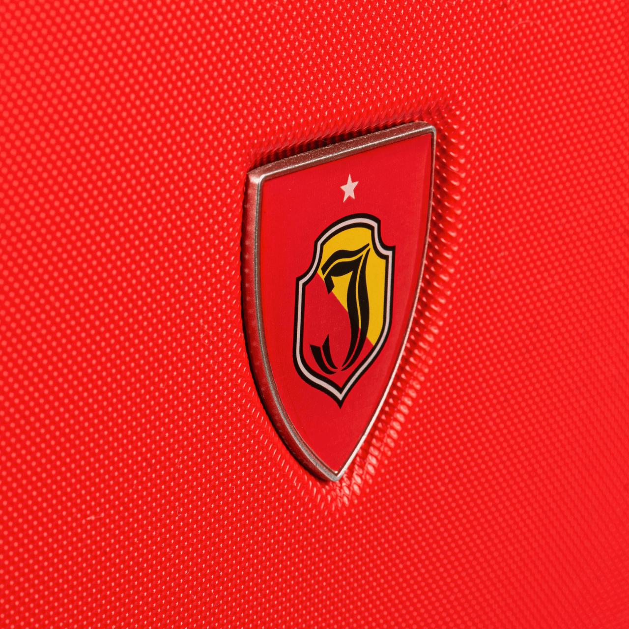 Walizka średnia Wings x Jagiellonia 24" RED WINGS x JAGIELLONIA