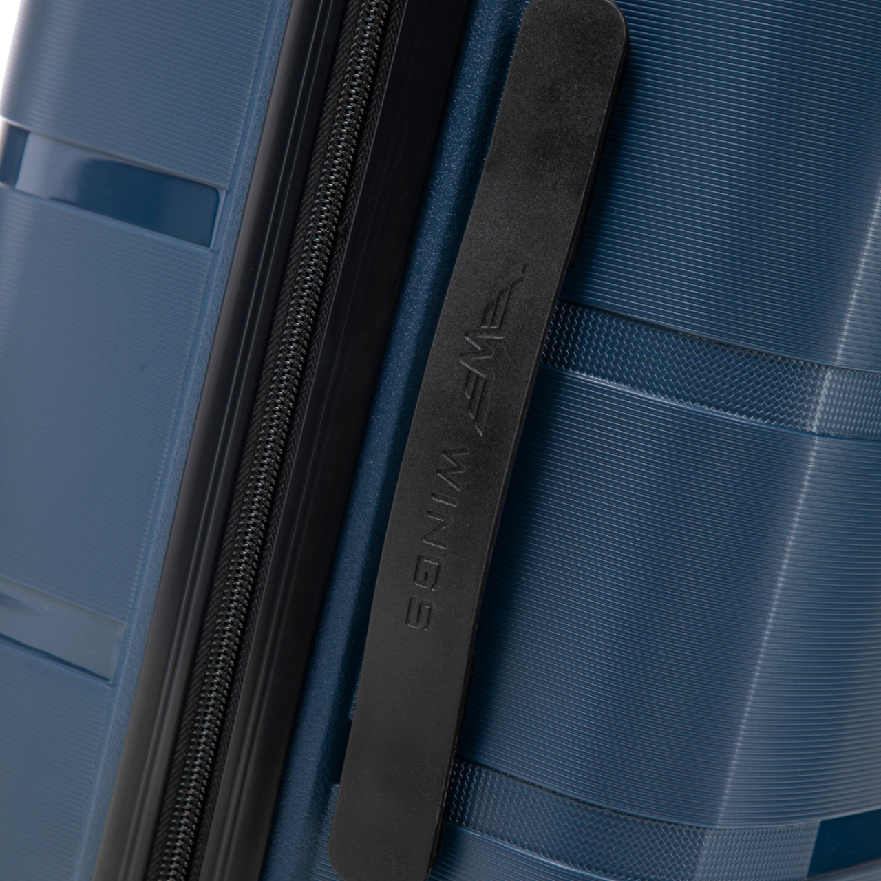 Walizka średnia Wings HAWFINCH 3.0 polipropylen 24" BLUE