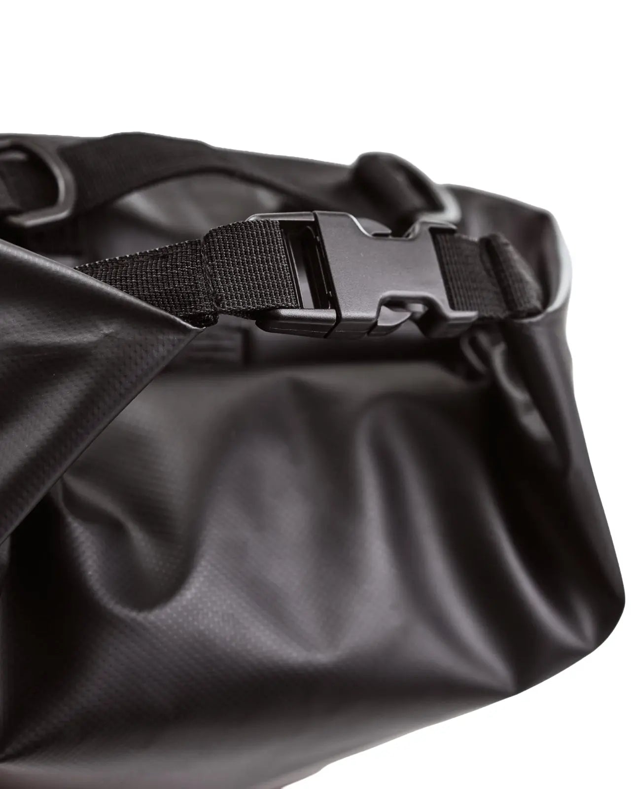 Dry Bag 22L z funkcją plecaka BLACK TRAVEL MUST HAVE
