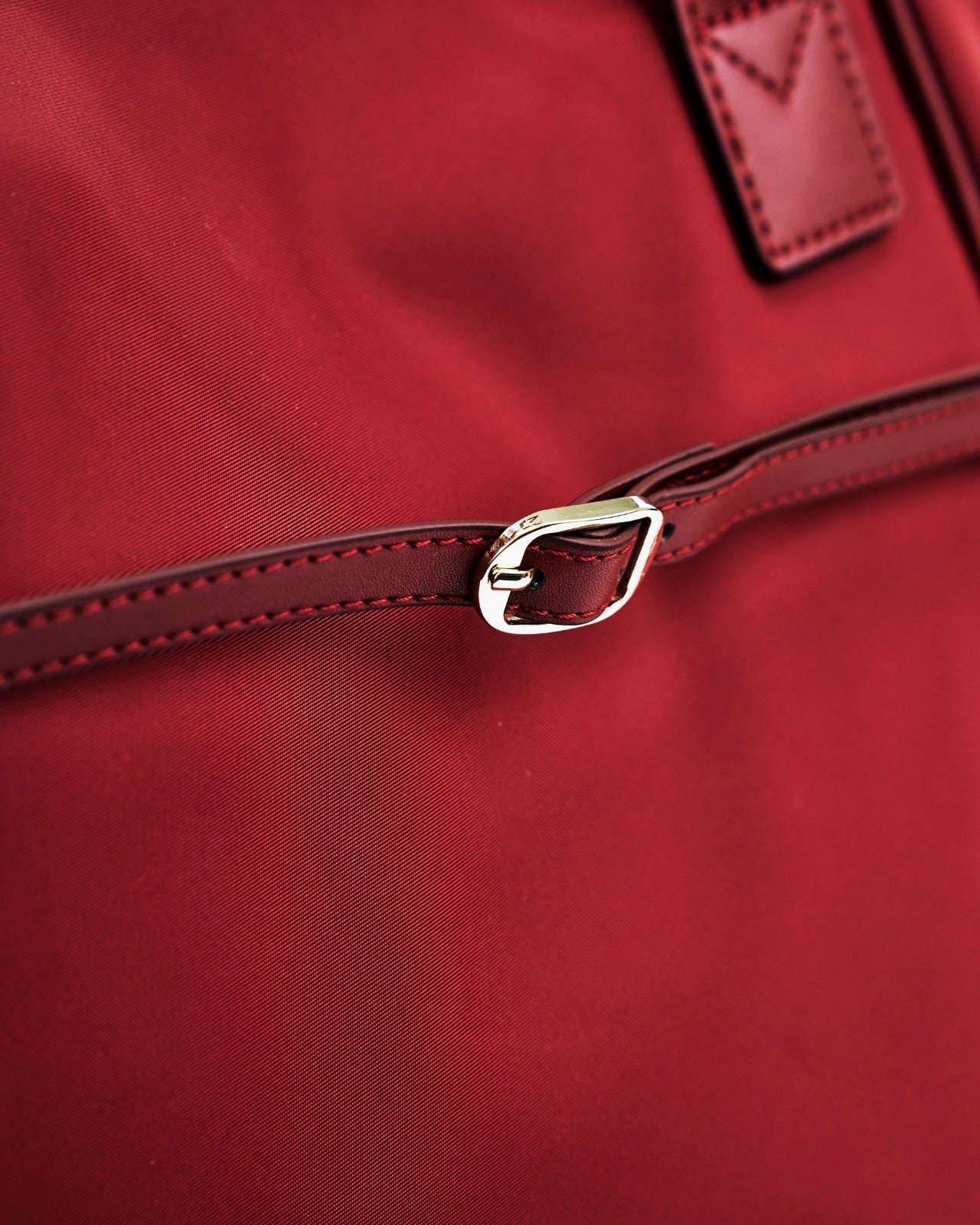 Torba shopper WINGS ROSELLA z odpinaną kosmetyczką i pasem na walizkę DARK RED
