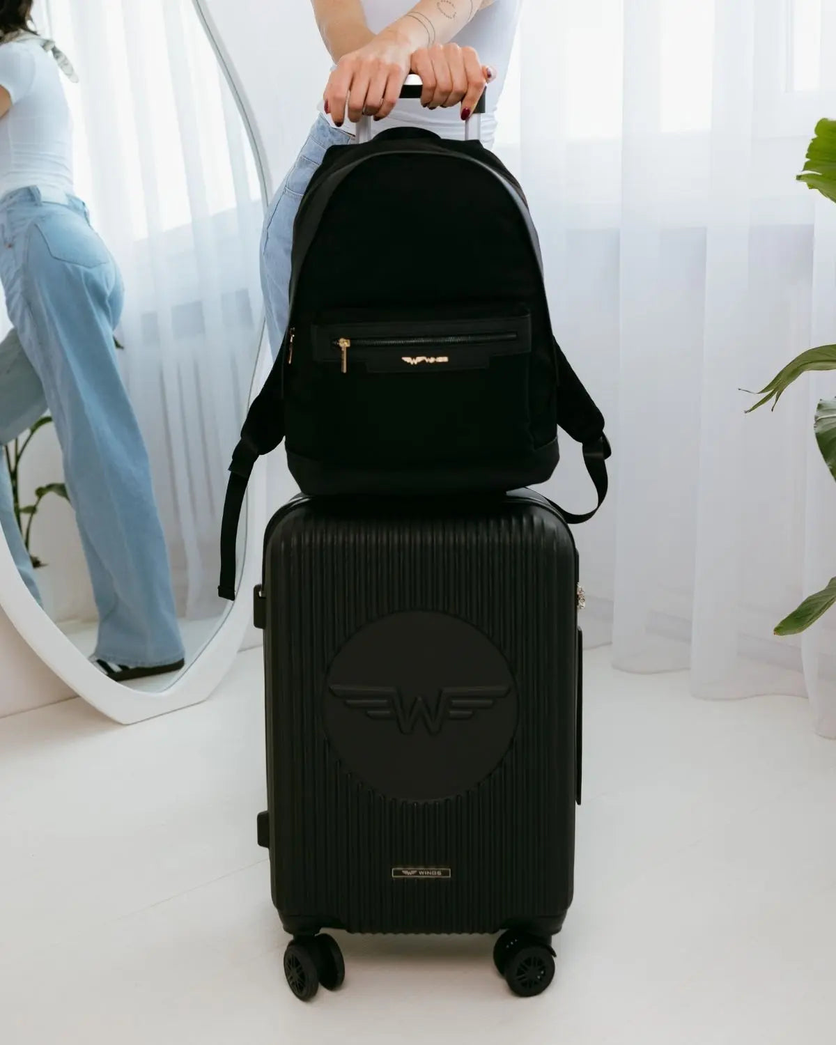 Walizka kabinowa Wings Swallow 3.0 BLACK 20" SWALLOW COLLECTION