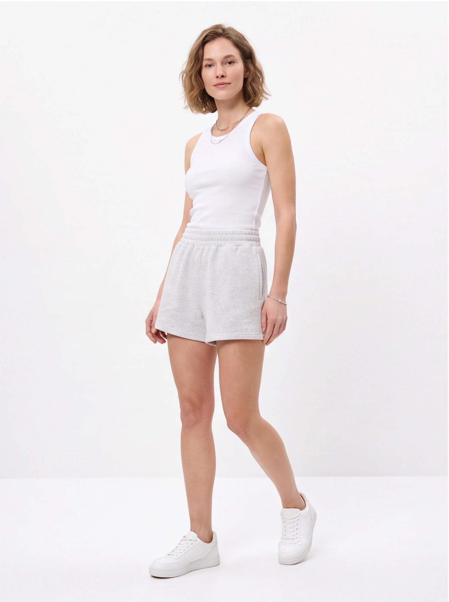 Damskie szorty dresowe UNLEASH WINGS GREY