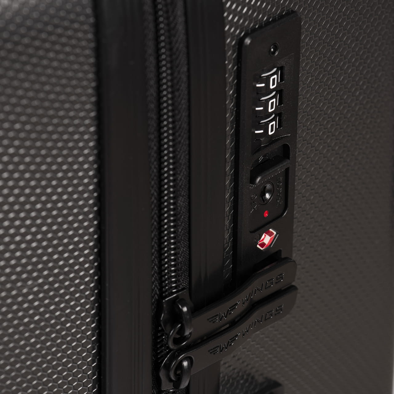 Zestaw 3 walizek Wings PC Golden Eagle BLACK