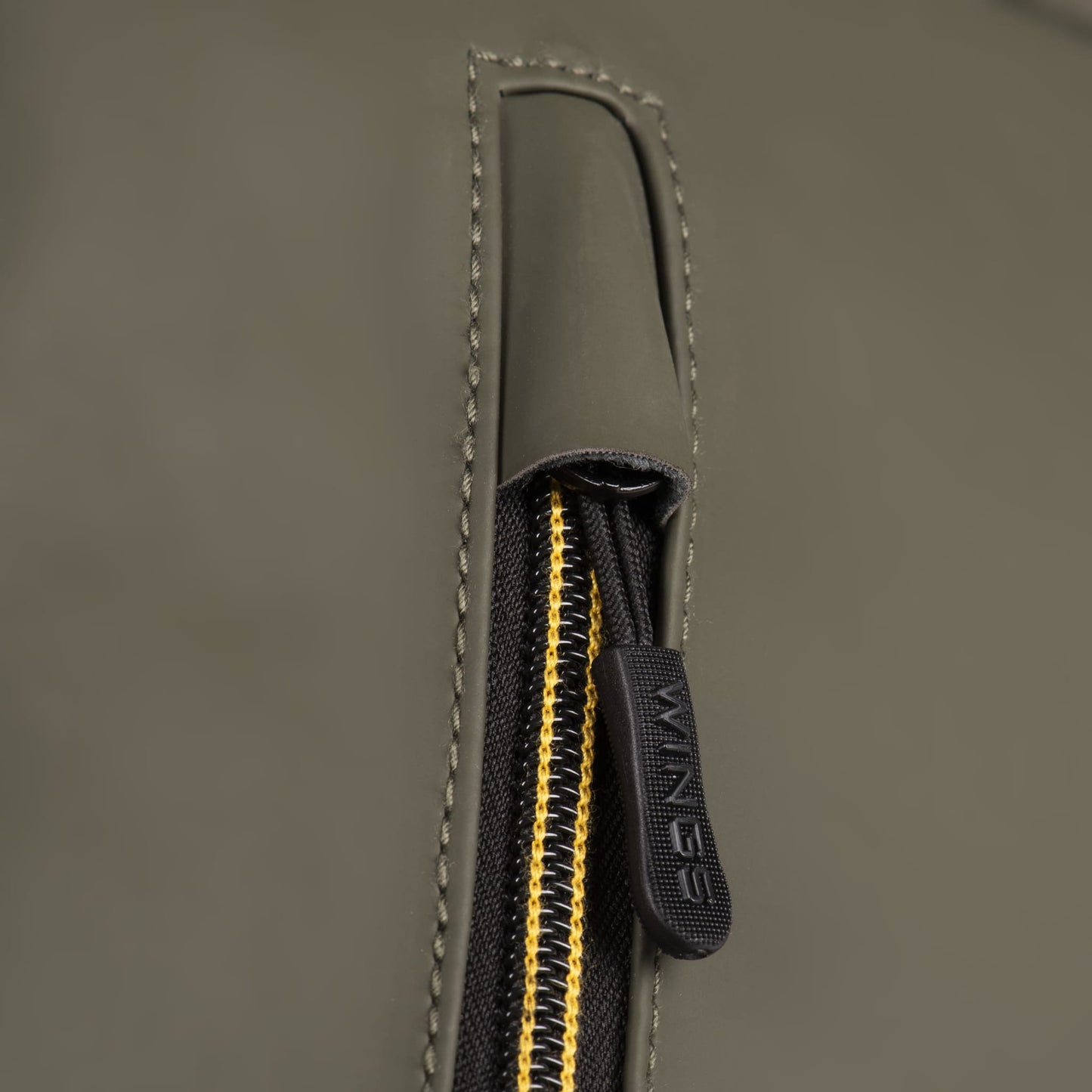 WINGS Komplet podróżny 2w1 plecak + walizka S 20" PARTRIGE Black