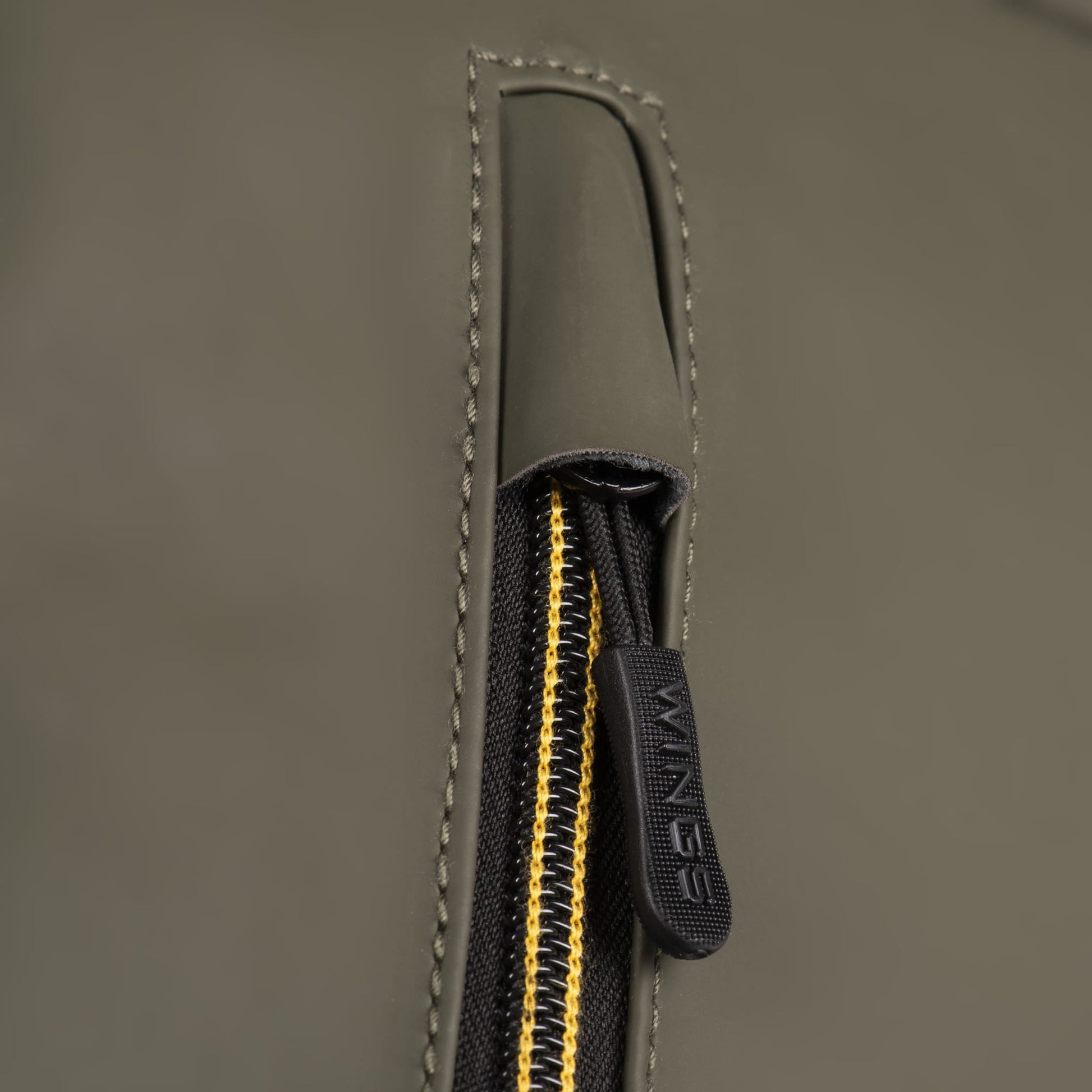 WINGS Komplet podróżny 2w1 plecak + walizka S 20" PARTRIGE Black