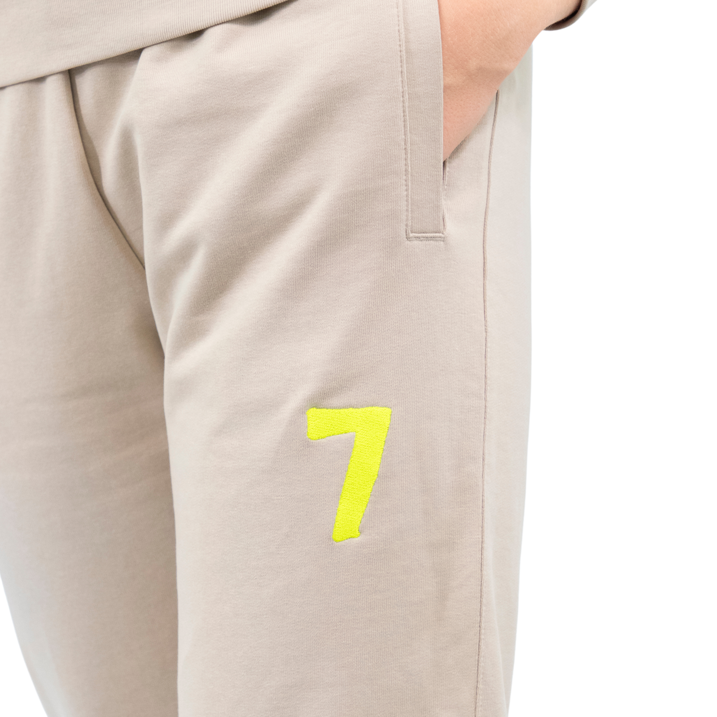 Beżowe Dresy OVERSIZE z haftem “7” Wings x Paprocki & Brzozowski UNISEX WINGS X PAPROCKI BRZOZOWSKI
