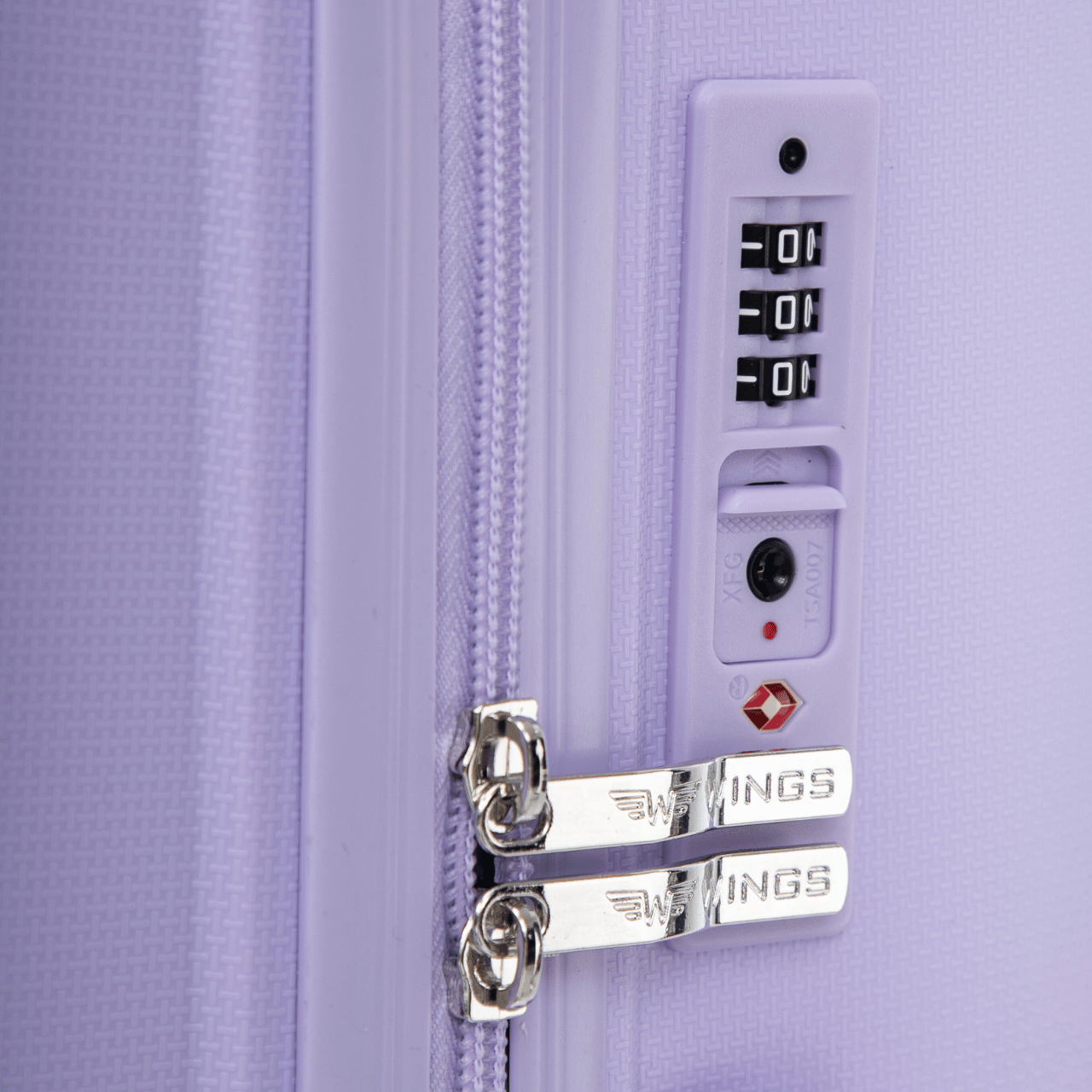 Walizka średnia Wings COCKATIEL polipropylen 24" WHITE PURPLE