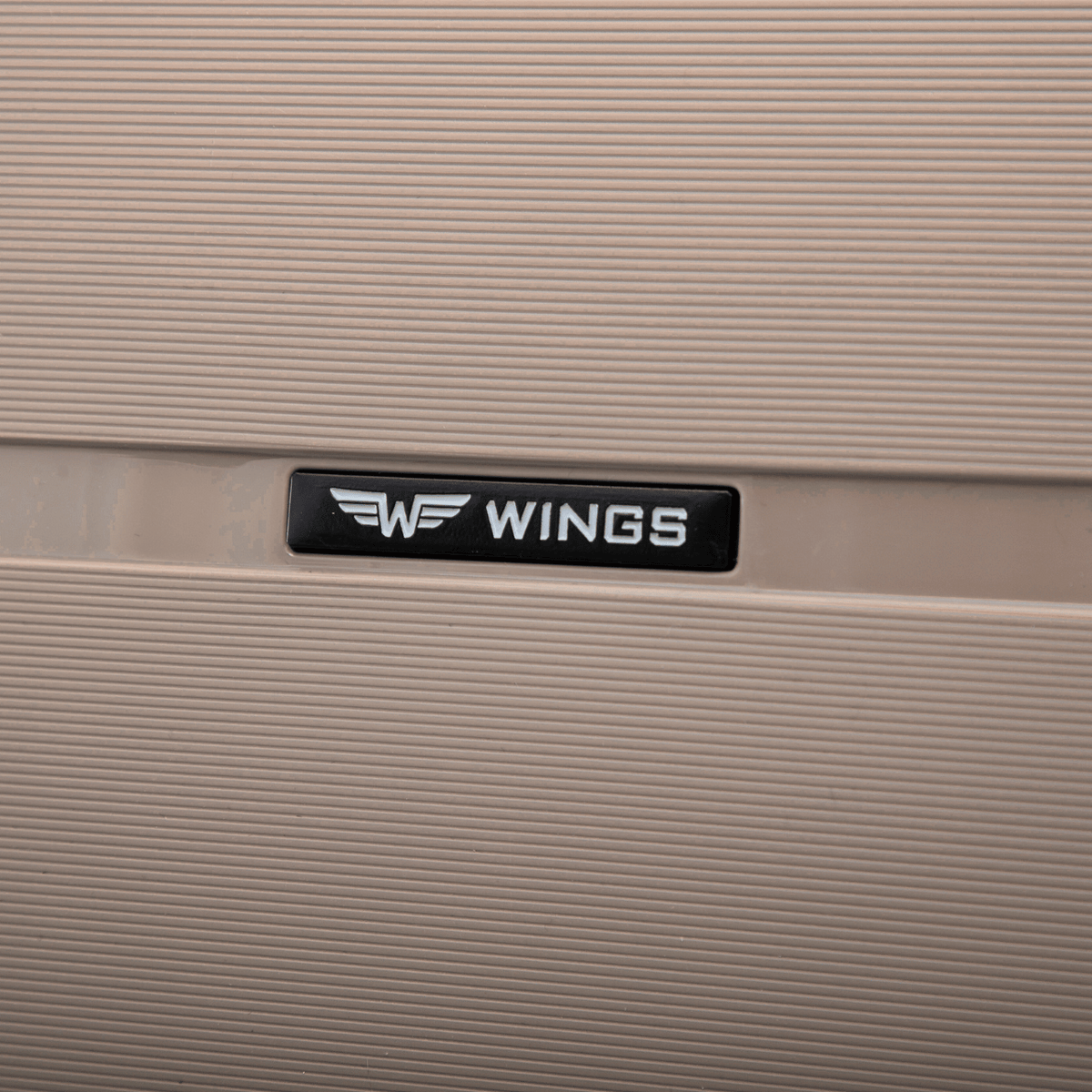 Walizka kabinowa Wings HAWFINCH 2.0  polipropylen  20" CHAMPAGNE HAWFINCH COLLECTION