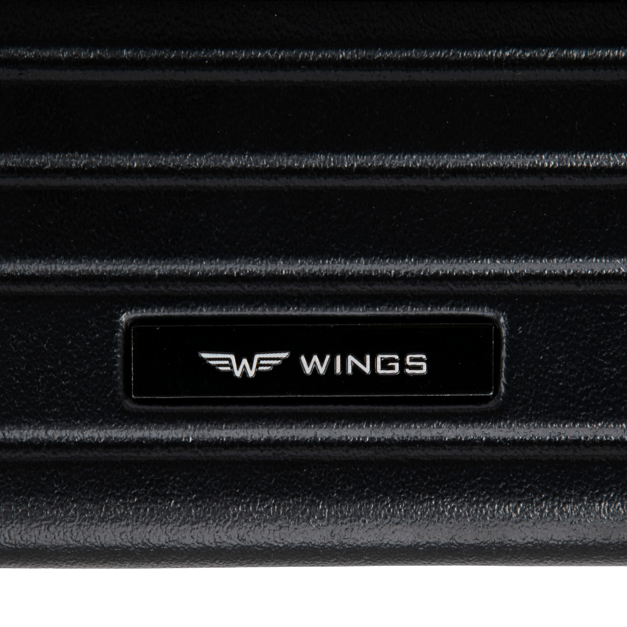 Walizka średnia Wings x Jagiellonia 24"BLACK WINGS x JAGIELLONIA