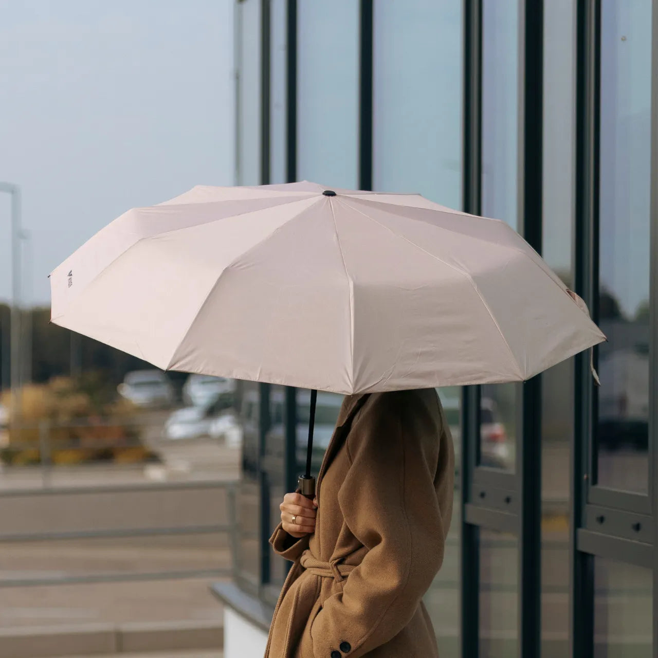 Parasol biznesowy WINGS KHAKI TRAVEL MUST HAVE