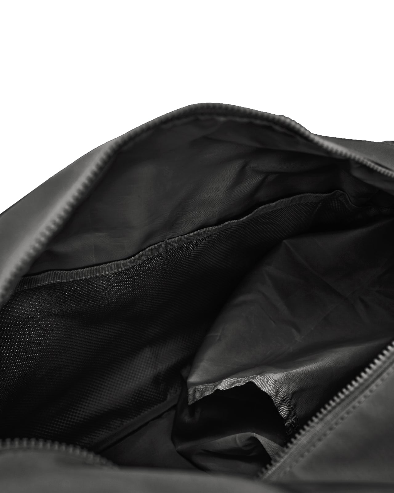 Torba sportowa WINGS SOLENNE z kieszenią na buty i pasem na walizkę BLACK