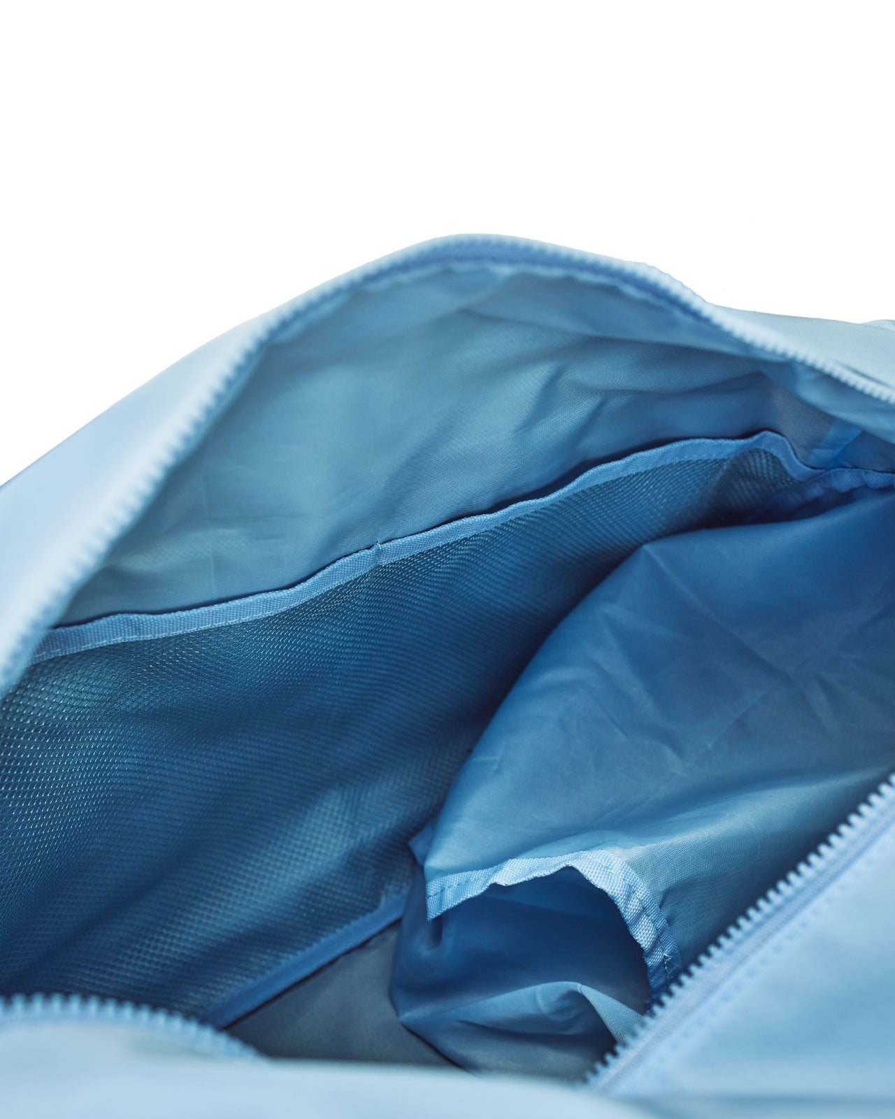 Torba sportowa WINGS SOLENNE z kieszenią na buty i pasem na walizkę BLUE