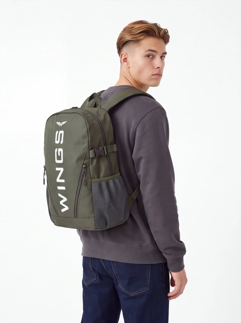 Plecak szkolny WINGS młodzieżowy 23L laptop 17 cali z kieszeniami bocznymi GREEN