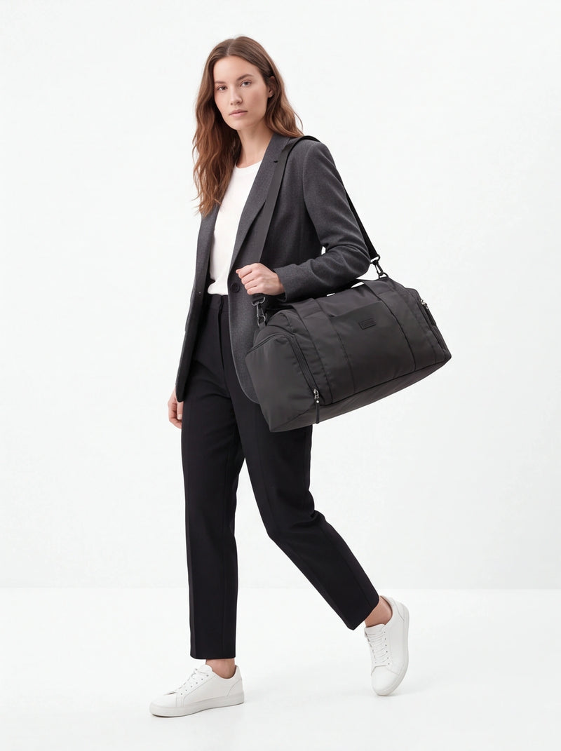 Torba sportowa WINGS SOLENNE z kieszenią na buty i pasem na walizkę BLACK