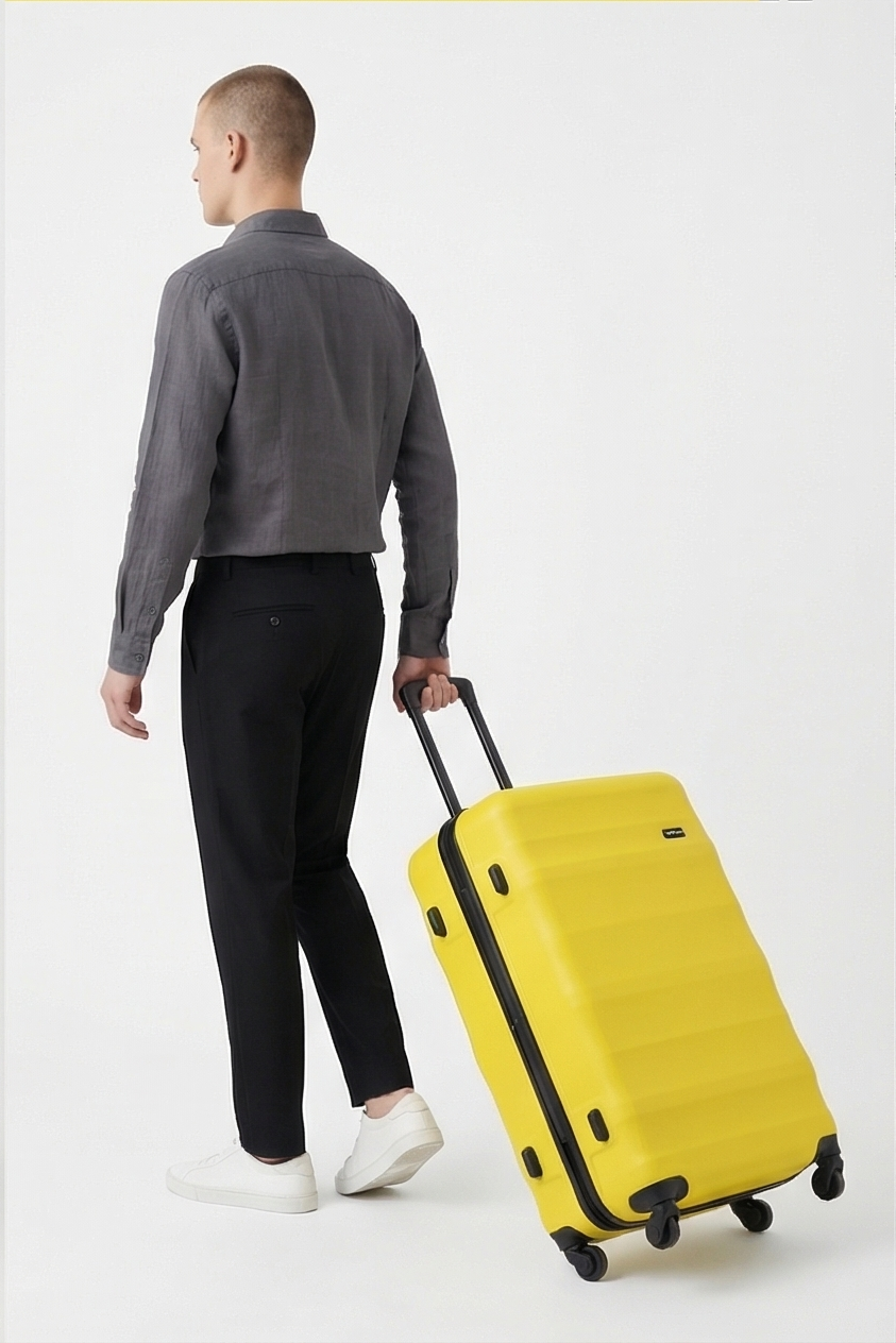 AI-generated photoshoot [sp:cmnoylgt600logl275dkr2c1q]